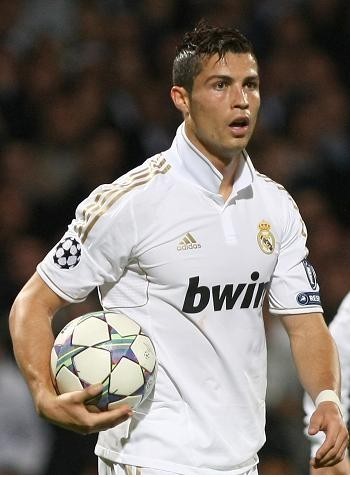 里尔、马赛和斯特拉斯堡对敦刻尔克的小将盖斯姆·亚辛感兴趣，德甲俱乐部被提及（敦刻尔克新星盖斯姆·亚辛获里尔、马赛与斯特拉斯堡青睐，德甲球队亦被提及）