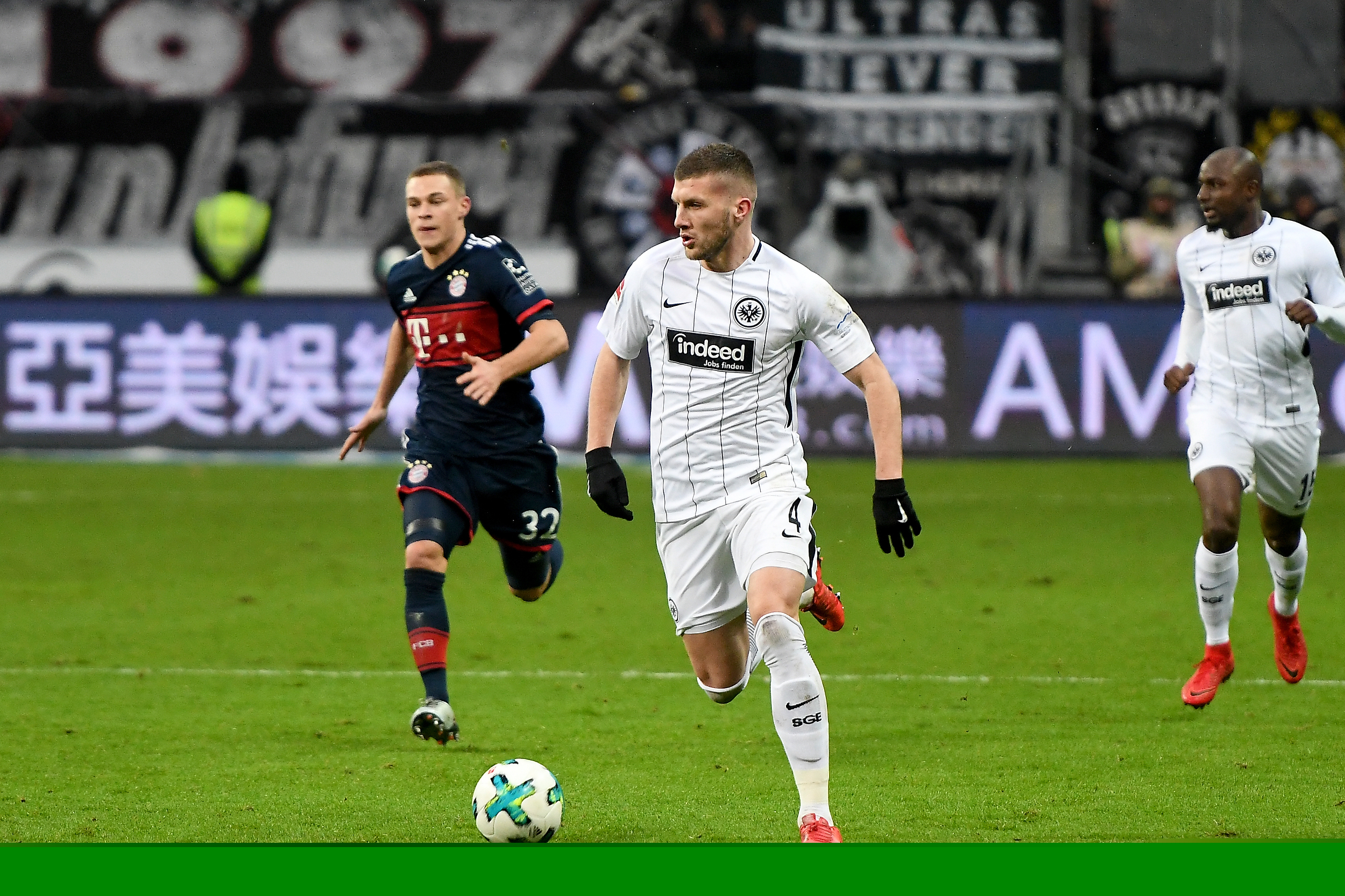 十人热刺4-0哥本哈根，范德芬一条龙破门，布伦南进球+染红