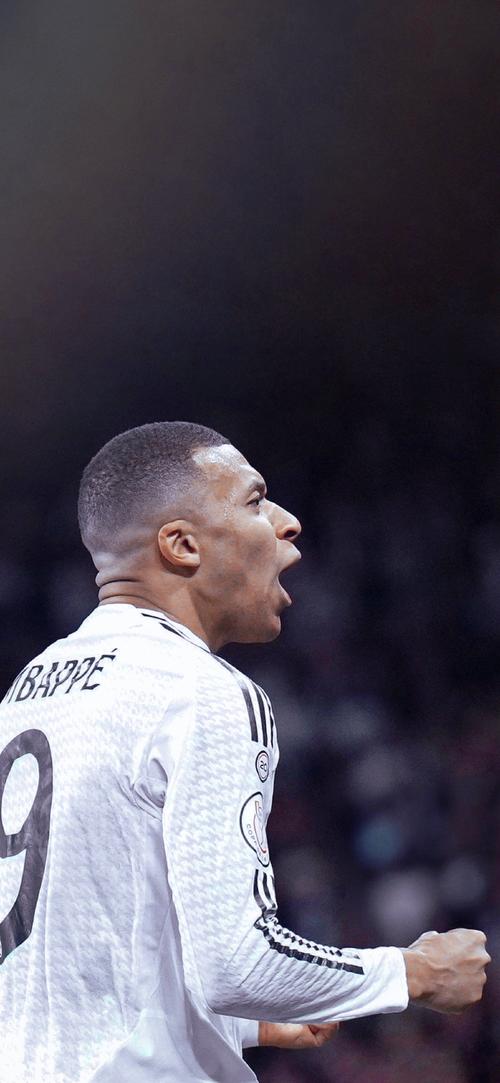 马卡：相比赫伊森，德拉富恩特更信任拉波尔特与勒诺尔芒（马卡：与赫伊森相比，德拉富恩特更倚重拉波尔特和勒诺尔芒）